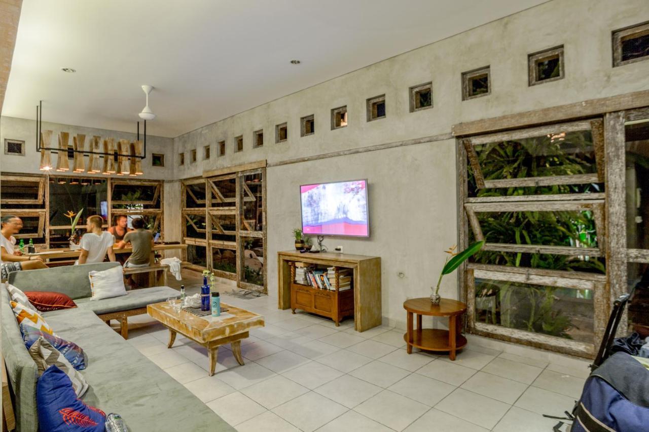 Lokal Bali Hostel Kuta Lombok Kültér fotó