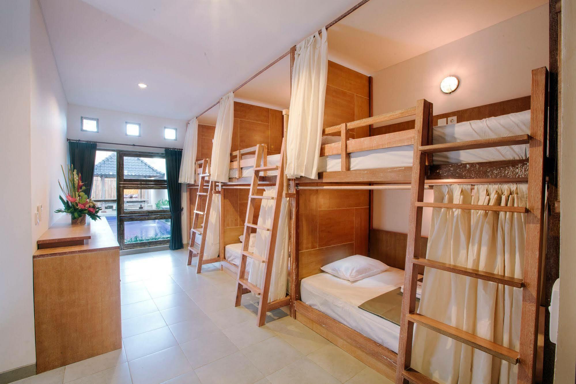 Lokal Bali Hostel Kuta Lombok Kültér fotó