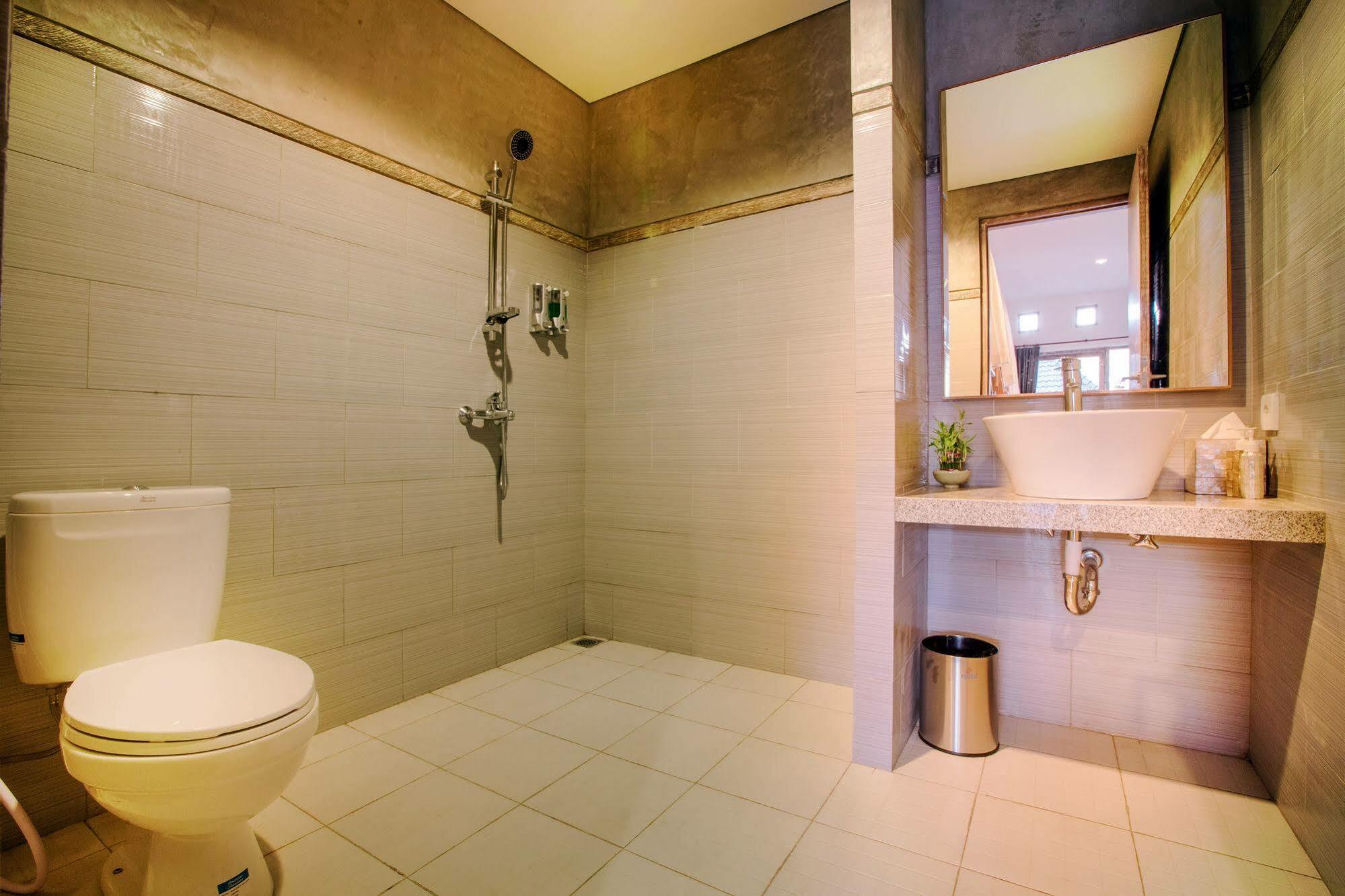 Lokal Bali Hostel Kuta Lombok Kültér fotó